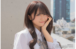 「今日好き」みなつ、美ウエストのぞくベアトップコーデ 韓国旅行ショットに反響「おしゃれ」「スタイル抜群」
