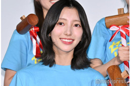 日向坂46小西夏菜実「去年も履いた」ミニスカ姿でUSJ満喫「可愛い」「スタイル抜群」の声