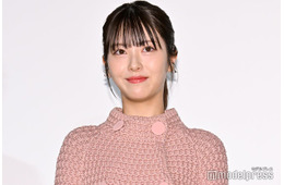 浜辺美波、美脚披露 アムステルダムでの写真集オフショット公開「美しすぎる」「スタイル抜群」
