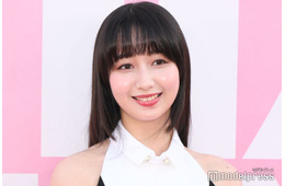 Cocomi、膝上ミニで美脚スラリ ブラックコーデに「スタイル良すぎ」「オーラすごい」の声