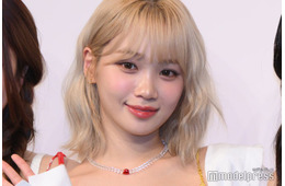 LE SSERAFIMチェウォン、Tシャツから美ウエストチラリ「引き締まってる」「スタイル抜群」と反響続々