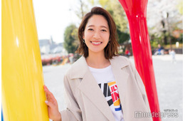 吉田明世アナ、タンクトップ姿で夏満喫 息子との写真に「ファッションセンス抜群」「楽しそう」と反響