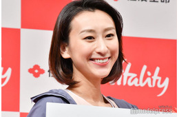 浅田舞、胸元ざっくりドレス姿に反響「美しさ倍増」「ぱっつん前髪が新鮮」