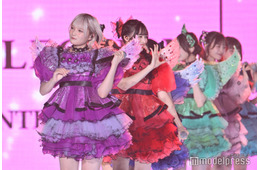 CANDY TUNE、“特別衣装”でデビュー曲＆TikTokバズ「倍倍FIGHT！」連続披露 可愛らしい仕草に釘付け【TGC2025A/W】