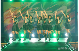 “秋元康氏プロデュースアイドル”Rain Tree、コール＆レスポンスで盛り上げる デビュー曲から最新曲まで多彩な魅力【STARRZ TOKYO 2025】