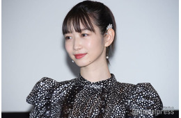 岡本夏美、韓国旅行でのプールショット公開「綺麗」「いい写真」
