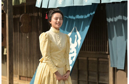 上坂樹里、来期朝ドラ「風、薫る」クランクイン 見上愛とW主人公【コメント】