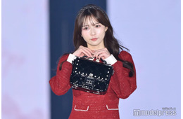 JamsCollection水瀬さらら、ミニワンピ姿で美脚披露「透明感すごい」「スタイルも良くて完璧」【ガルアワ2025AW】