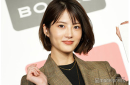 元乃木坂46若月佑美「ヴァンパイア貴族」姿で美脚披露「麗しい」「ビジュ最強」と反響