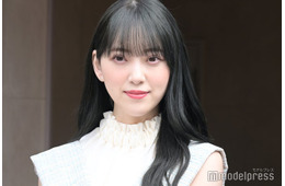 堀未央奈、オフショル&ミニスカコーデに熱視線「天使かと」「スタイル良すぎ」