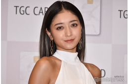 みちょぱ、美人母との2ショットが「まるで姉妹」「2人ともスタイル良すぎ」と話題に
