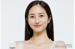 堀田茜、挙式報告 ウエディングショットに反響殺到「国宝級の美しさ」「隣は旦那さん？」