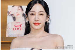 MEGBABY、息子との頬キスショット公開「幸せな光景」「恋人みたい」と反響