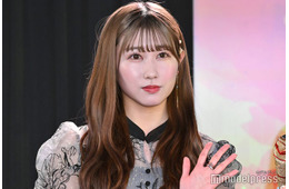 ＝LOVE山本杏奈、ミニワンピから美脚スラリ「大人っぽくて素敵」「お人形さんみたい」の声
