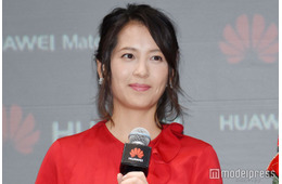 ナイナイ矢部の妻・青木裕子、親子リンクコーデで息子とディズニー満喫「おしゃれ」「綺麗なママ」と反響