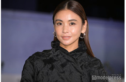 滝沢眞規子、広々庭のライトアップ披露「リゾートホテルかと」「凄すぎる」驚きの声