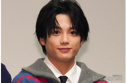 AmBitious真弓孟之、ビジュアル変えるきっかけをくれた人物明かす 人生初の映画舞台挨拶登壇「めちゃくちゃ新鮮」【恋に至る病】