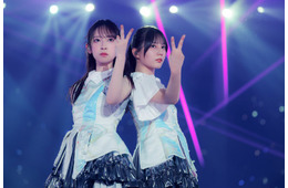 日向坂46、金村美玖＆小坂菜緒座長のアリーナツアー完走 新たな挑戦＆サプライズ発表も【MONSTER GROOVE／セットリスト】