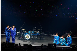 SUPER EIGHTの奇才・丸山隆平、“呪いの歌”「U字の水槽」で武道館を掌握 ファン大合唱にメンバーもツッコミ【MCレポート／超八 in 日本武道館】