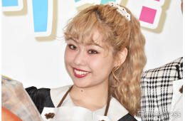 peco、ロングヘアの7歳息子とのお揃いコーデ2ショット公開「後ろ姿がパパそっくり」「身長がすごく伸びてる」と反響