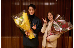 Snow Man岩本照＆白石麻衣、恋の最重要シーンで「恋する警護24時 season2」クランクアップ 熱い抱擁交わす