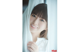 乃木坂46小川彩、近距離で自然体な姿「ボム」初ソログラビア登場【独占カットあり】