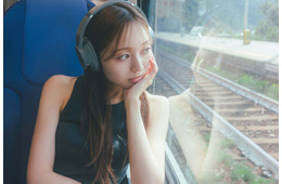 乃木坂46梅澤美波“こだわりアイテム”でリアル醸し出す 写真集先行カット第3弾公開【透明な覚悟】