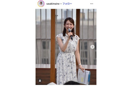 TBS佐々木舞音アナ、ベージュカーデ×ネクタイ 数年ぶりの制服ショット公開「お似合い」「違和感ない」と反響