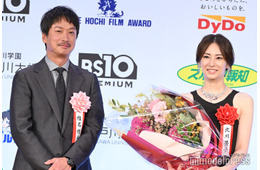 椎名桔平、サプライズ登場で北川景子に花束贈る「謎解きはディナーのあとで」共演時回顧【第50回報知映画賞】