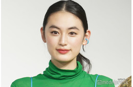 八木莉可子「感動しすぎて泣きそうに」ファンの人気俳優と対面 推し活でカフェ訪問も