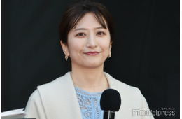 笹崎里菜アナ、美脚＆肩ライン輝く衣装姿複数公開「何を着ても似合う」「憧れのスタイル」と反響