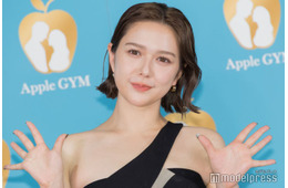 村重杏奈、短めニットで美ウエストちらり「着こなしが素敵」「可愛すぎる」と反響