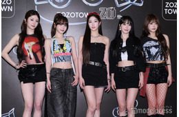 LE SSERAFIM、雪だるま・ツリー…クリスマスコスプレ姿の集合写真公開「みんな可愛すぎる」「ギュッとまとまってて仲良し」と反響