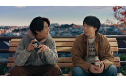 櫻井翔＆相葉雅紀、新CMで天海祐希オーナー店舗アルバイト 来客に「温めますか？」声かけ実践