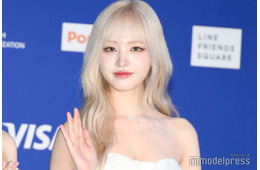 IVEリズ、ミニスカサンタ姿が話題沸騰「可愛すぎて言葉が出ない」「スタイル良すぎ」ファン絶賛