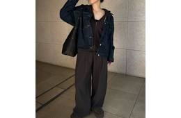 デニムシャツの着こなしが進化！トレンドのブラウンをメインにした大人レイヤード 【40代の毎日コーデ】