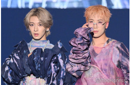 MAZZEL・NAOYA＆HAYATO、初ペアランウェイで笑顔封印 ウィンク&メガネずらしにファン悶絶【TGCしずおか2026】