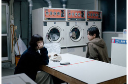 【冬のなんかさ、春のなんかね 第1話】⽂菜（杉咲花）、コインランドリーでゆきお（成田凌）と出会う