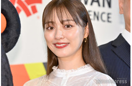 内田理央、キャミワンピ姿で素肌解放 初のハワイ島ショットに「輝いてる」「オーラがすごい」の声