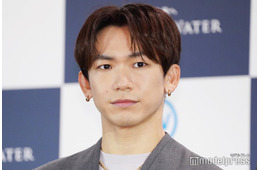 EXILE NAOTO、肉体美際立つ上裸姿のプールショット披露「濡れた髪がセクシー」「カッコよすぎる」と反響