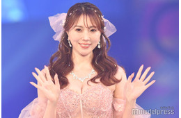 2児の母・森咲智美、美スタイル際立つ水着姿＆子どもとのプールショット公開「セクシー」「幸せな光景」