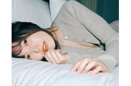 櫻坂46松田里奈、大人な魅力光るボディスーツ姿 1st写真集先行カット解禁【まつりの時間】