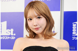 三上悠亜、オーバーサイズパーカーから美脚スラリ「ラフなコーデなのにオーラ凄い」「抜群のスタイル」と反響