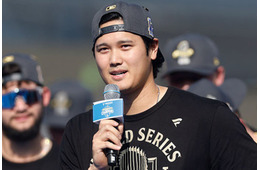 大谷翔平選手＆真美子夫人、ドレスアップ2ショットが話題 笑顔で寄り添う姿に「ムービースターみたい」「そろってスタイル抜群」の声