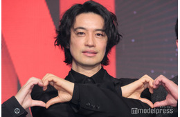 斎藤工、はるな愛役抜擢の“18歳新人”を絶賛 本人との視聴秘話も「涙をされて抱き合っていた」