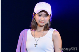 「今日好き」横田未来、ラッパー恋人とビーチで寄り添う 沖縄旅行満喫ショットに「キュンキュンする」「ラブラブオーラすごい」と反響