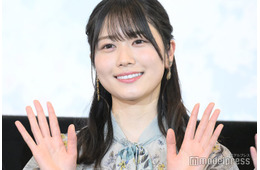 元日向坂46丹生明里、ノースリシースルーワンピから素肌輝く「透明感すごい」「華奢」