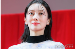 波瑠、高杉真宙と結婚発表後初の公の場 人気俳優の軽妙なトークにツッコミ「私の分も喋って」【北方謙三 水滸伝】