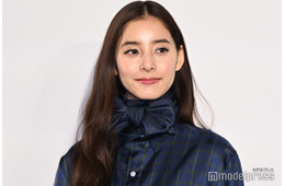 新木優子、美脚際立つセットアップコーデで登場 バレンタインの思い出は共演者への“手作り差し入れ”「私の中で恒例に」【ディオール バンブーパビリオン】