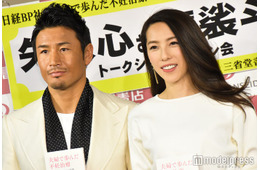 魔裟斗＆矢沢心「今日で結婚19年」夫婦ショット・長男顔出し親子ショット公開「幸せが伝わってくる」「息子くんイケメン」の声
